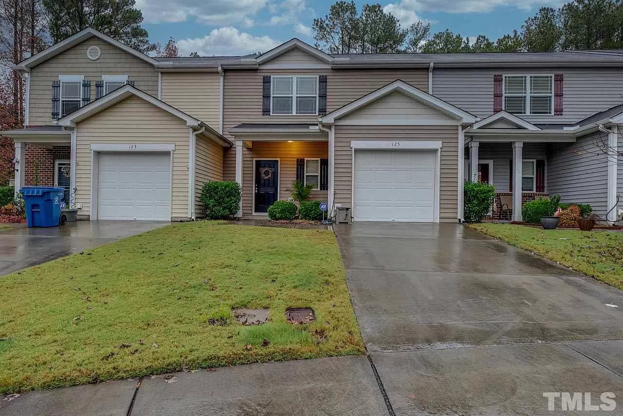 Durham Townhome: 125 Golden Meadow Court