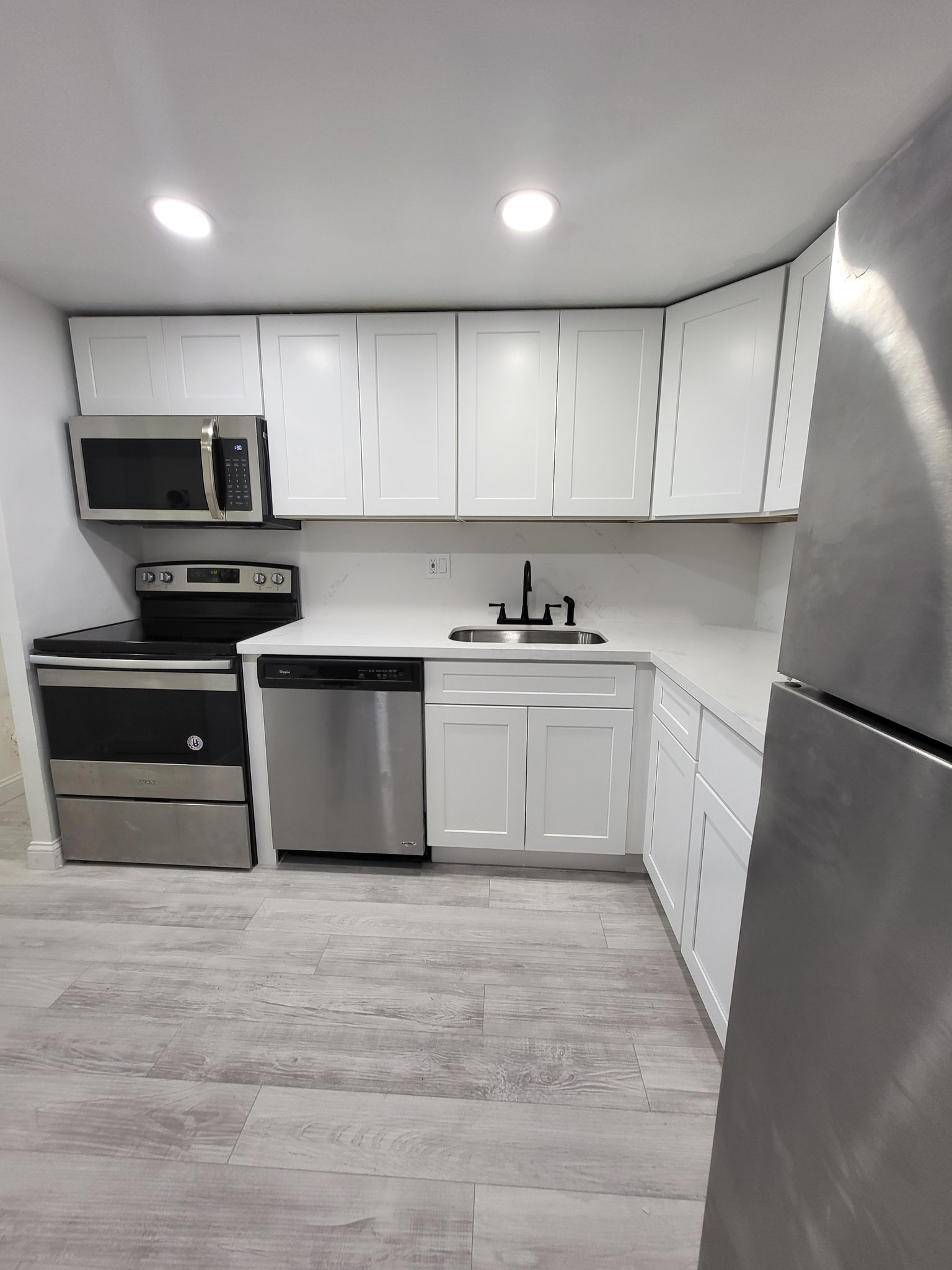 Tamarac Condo: 8000 Fairview Dr.