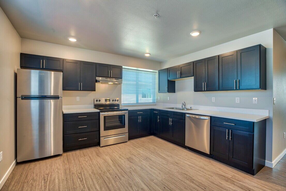 Edgewood Apartment: 2818 Meridian Ave E