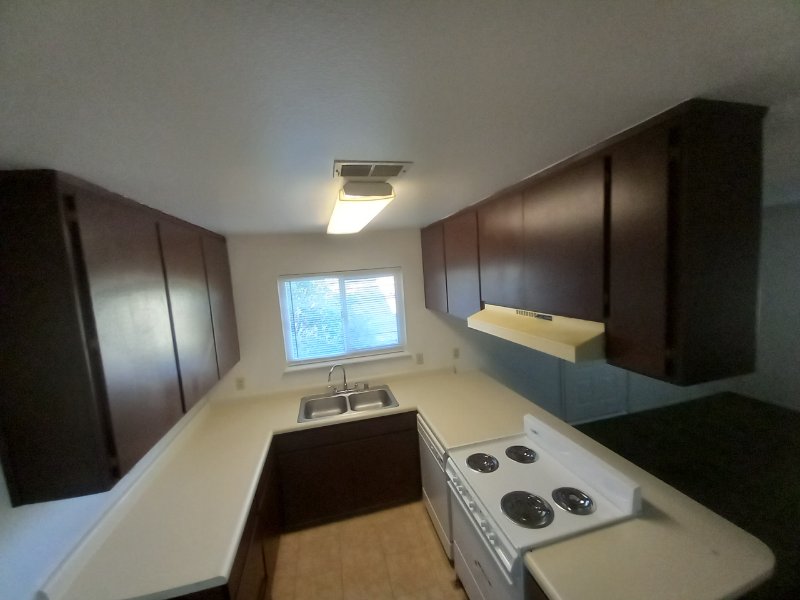 Lemoore Apartment: 1090 W D St #B