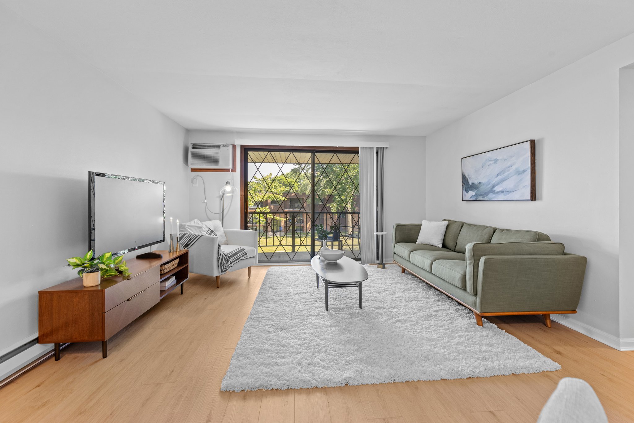 liverpool Apartment: 7300 Cedarpost rd