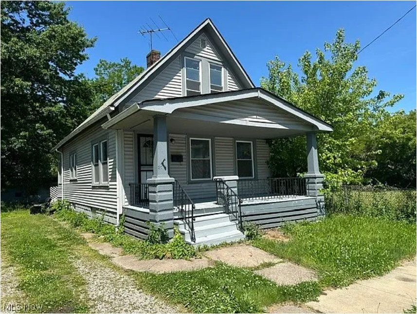 Cleveland House: 3578 E 76th St