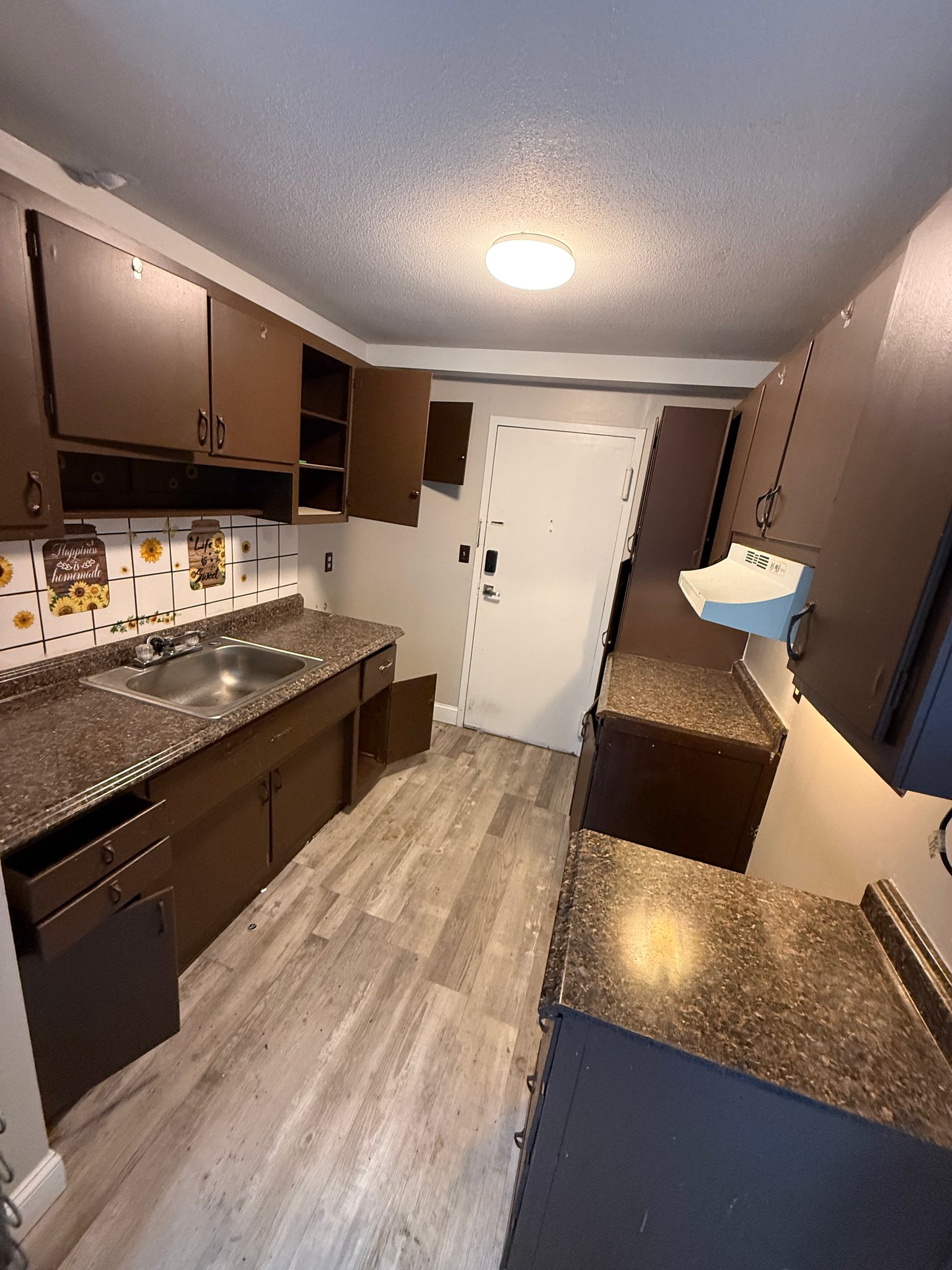 Hartford Apartment: 50 Gillett St