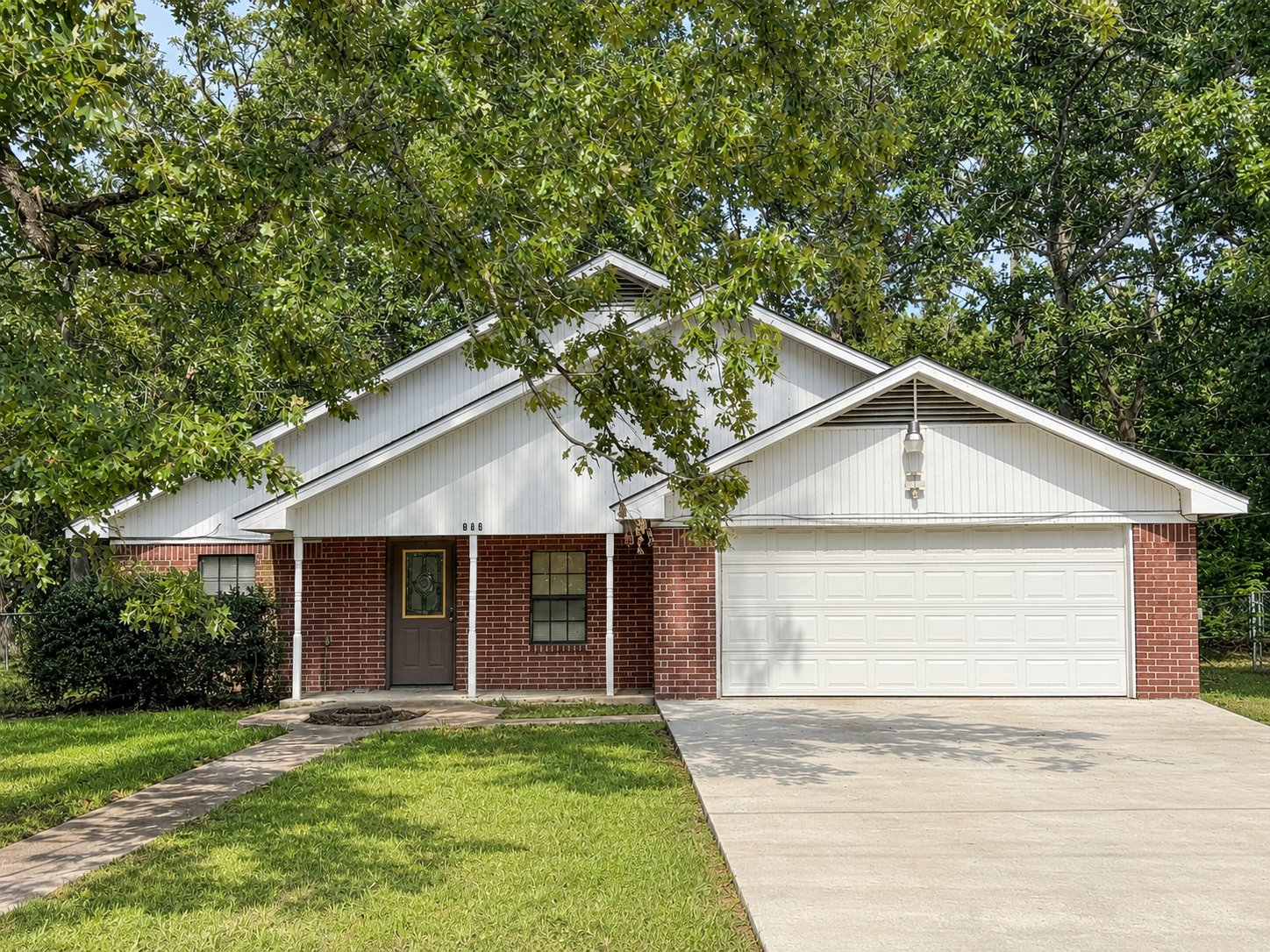 Lufkin House: 712 Edgewood Circle