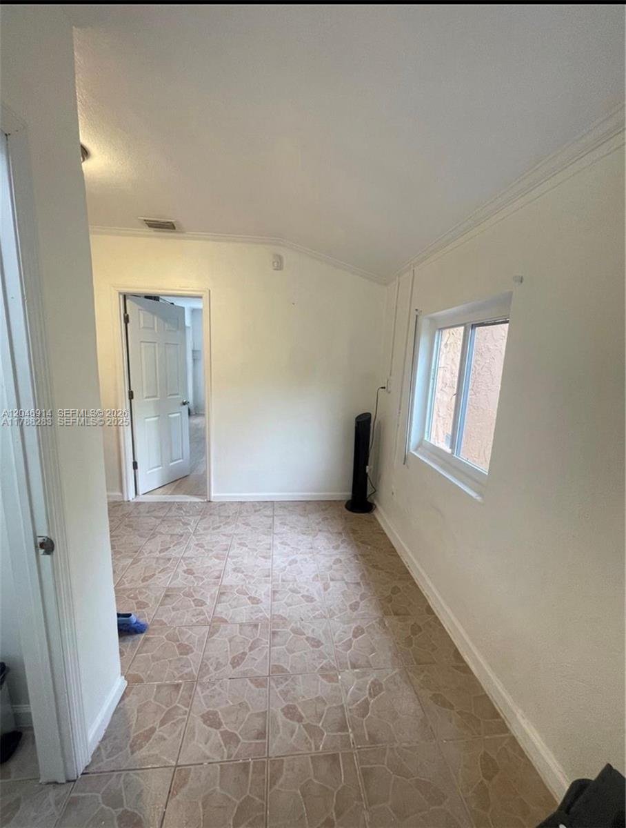 NORTH MIAMI House: 1211 NE 130th St