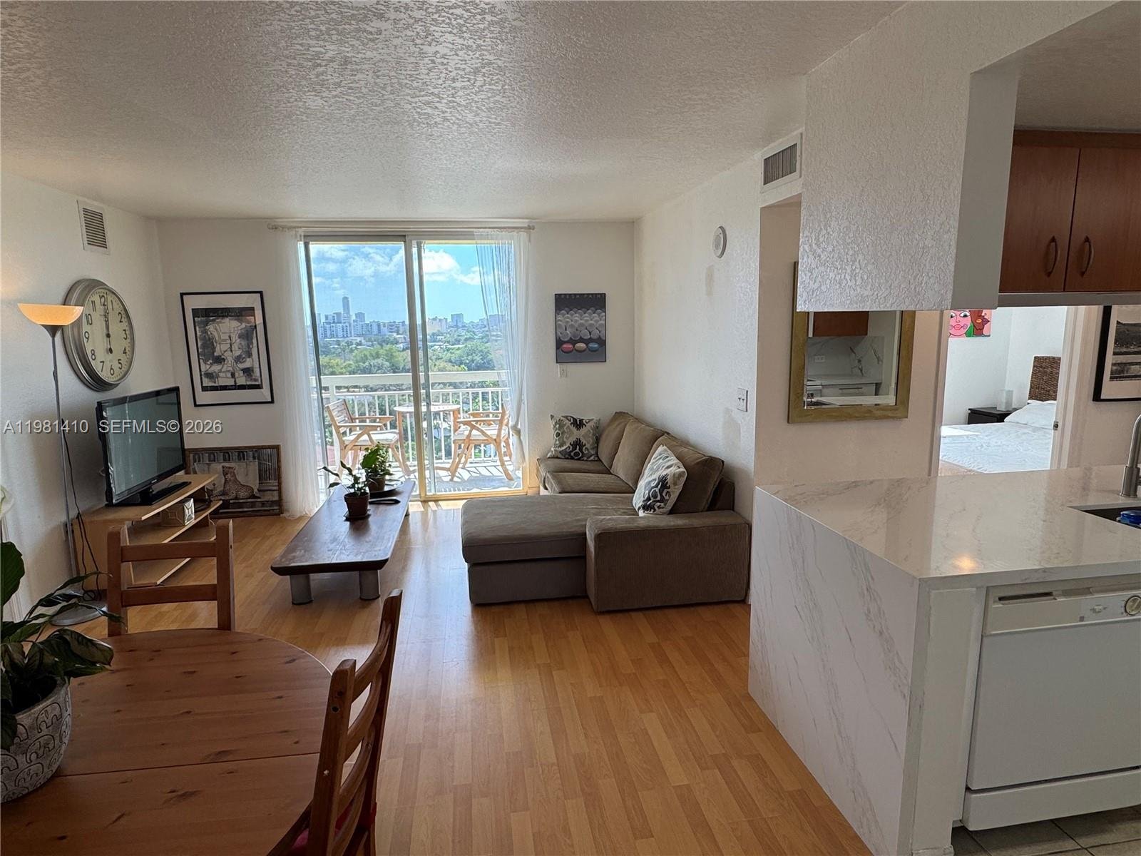 MIAMI Condo: 816 NW 11th St