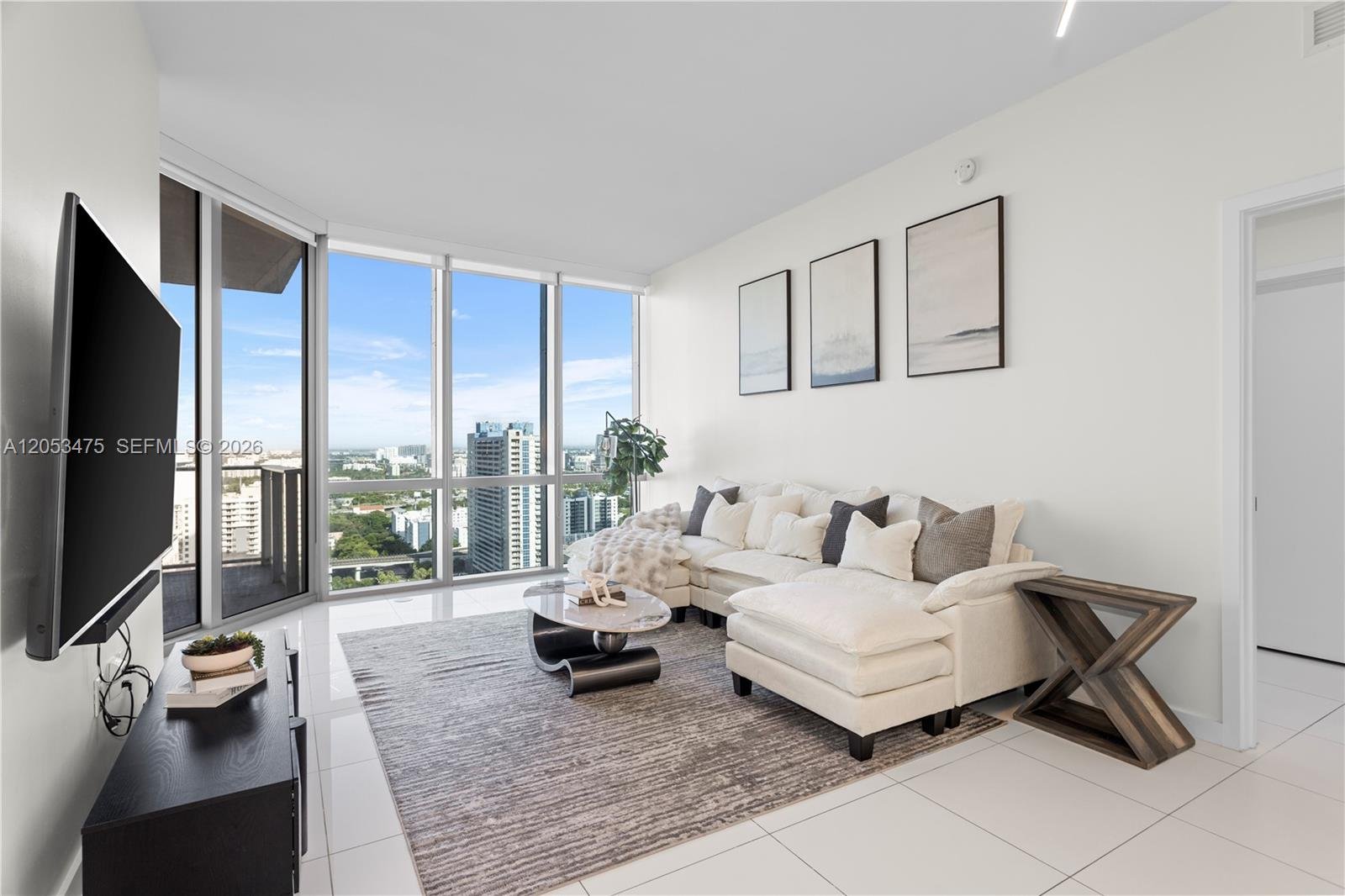 MIAMI Condo: 851 NE 1st Ave