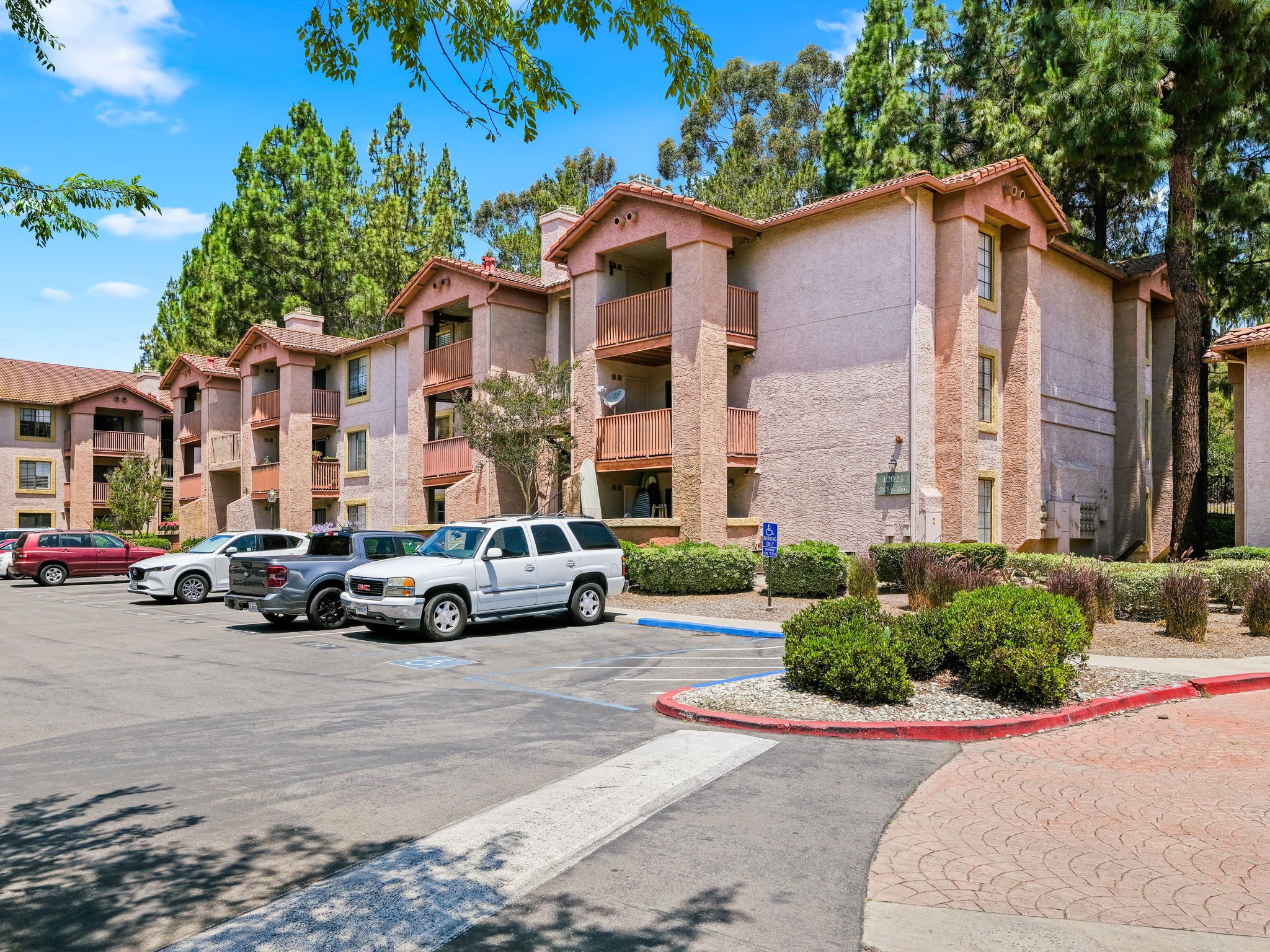 San Diego Condo: 12023 Alta Carmel Court