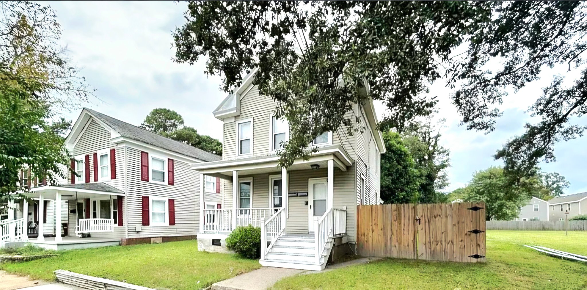 Chesapeake Multiplex: 1112 Hoover ave