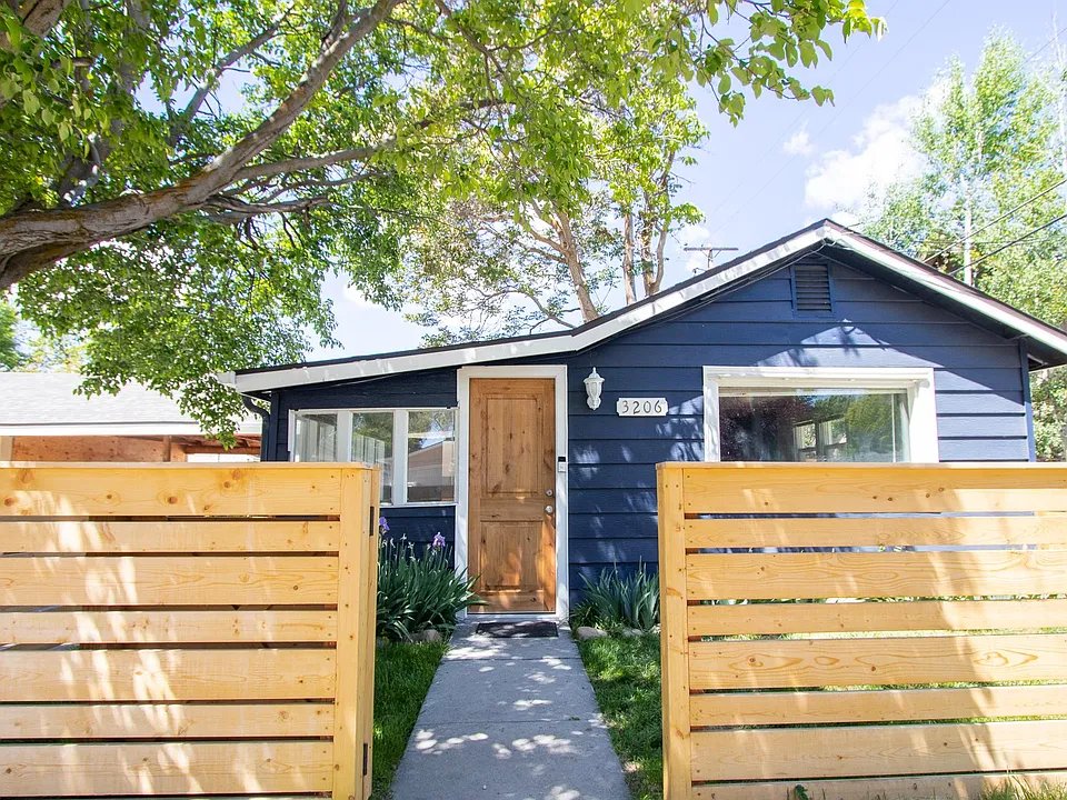 Boise House: 3206 W Gavin St