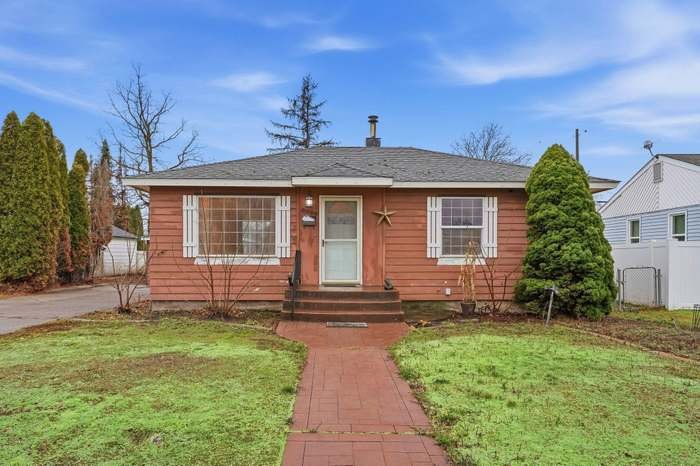 Spokane House: 4707 W Princeton PL