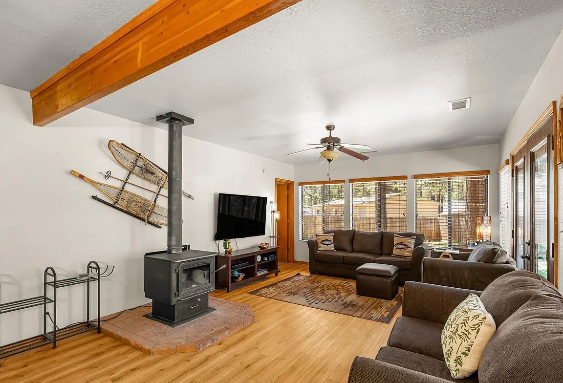 Flagstaff House: 3155 Toho Trl