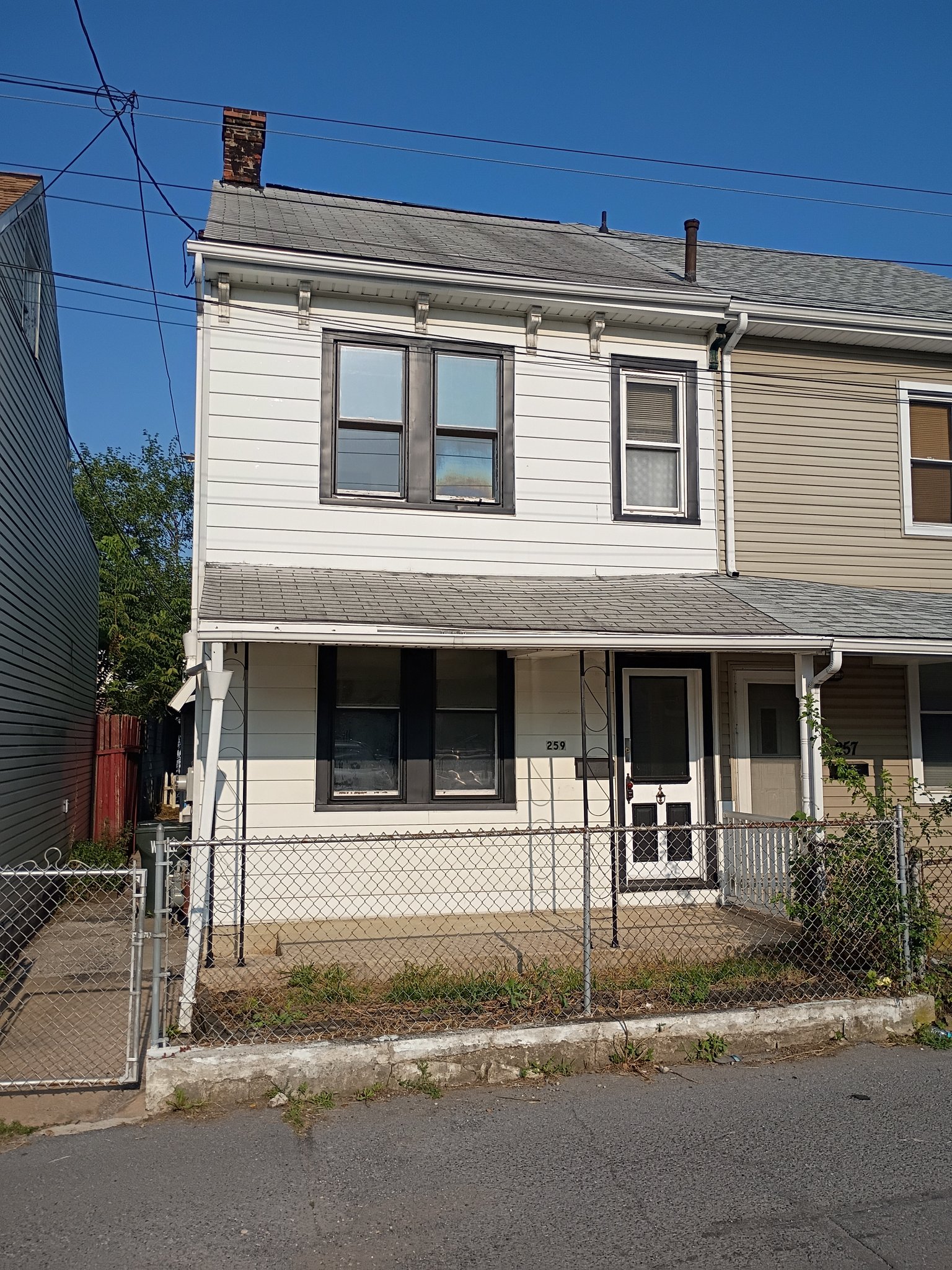Lebanon Townhome: 259 S Partridge St