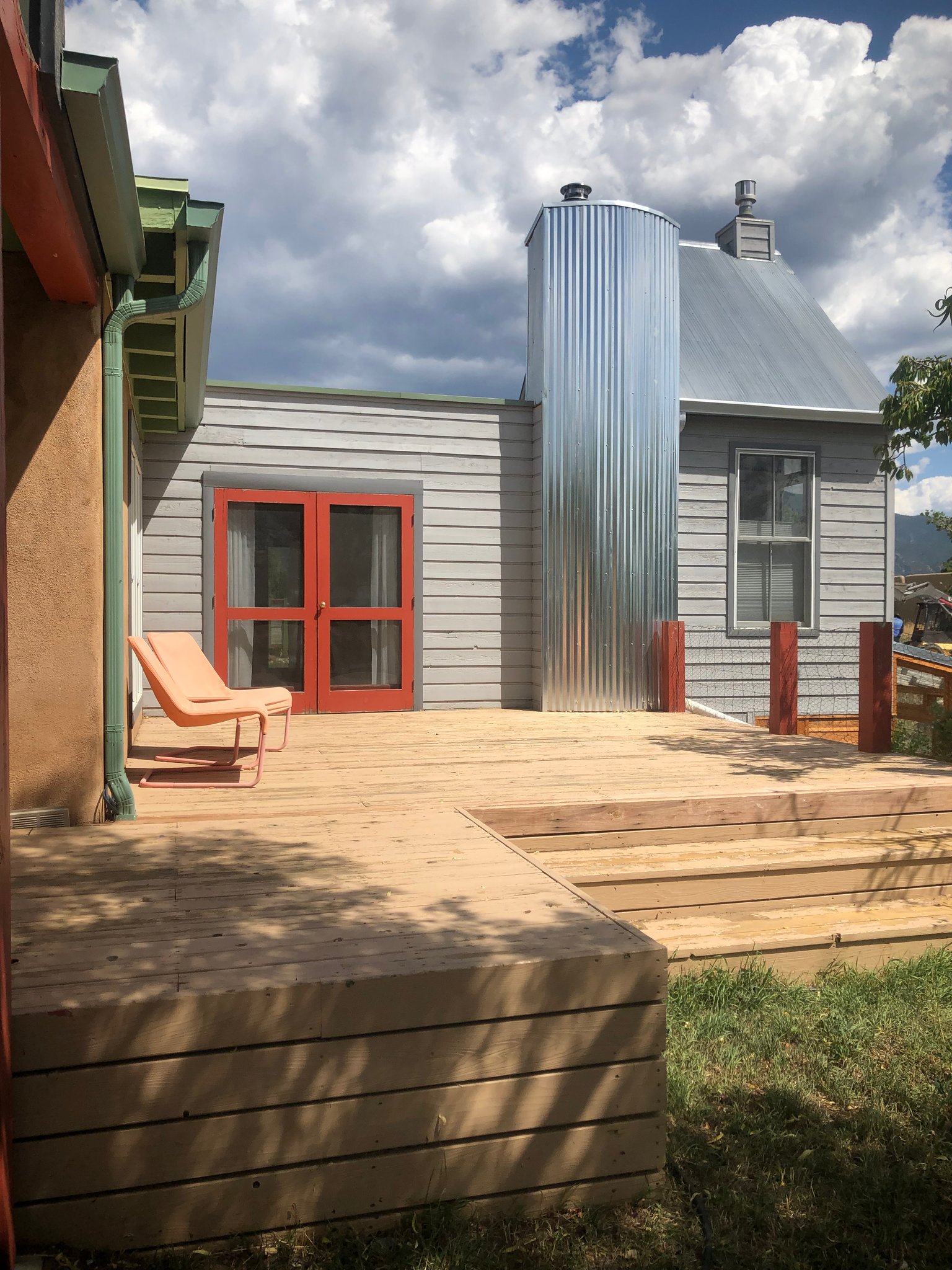 arroyo seco House: 457 hondo seco rd