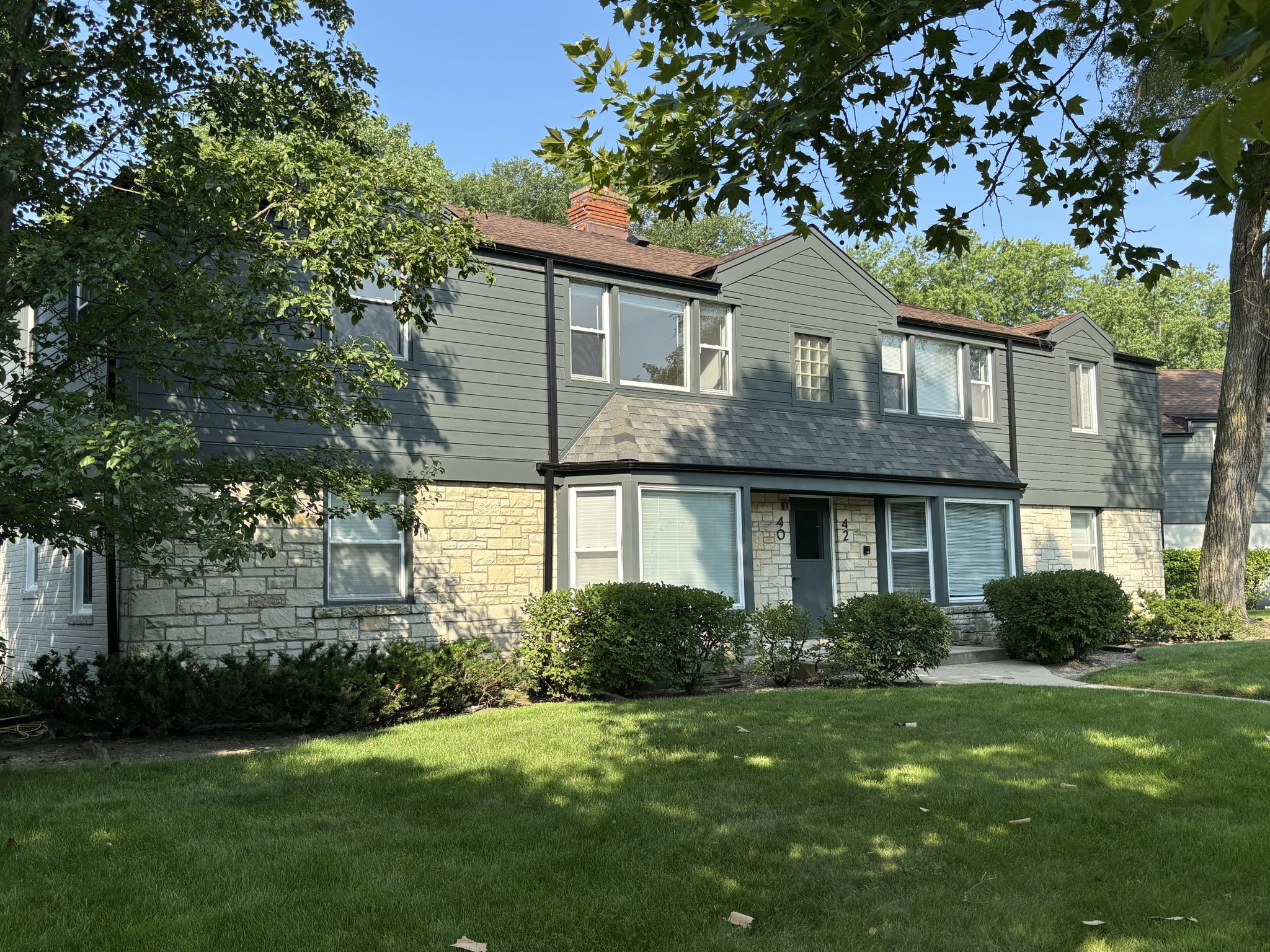 Highland Park Apartment: 40 Blackhawk