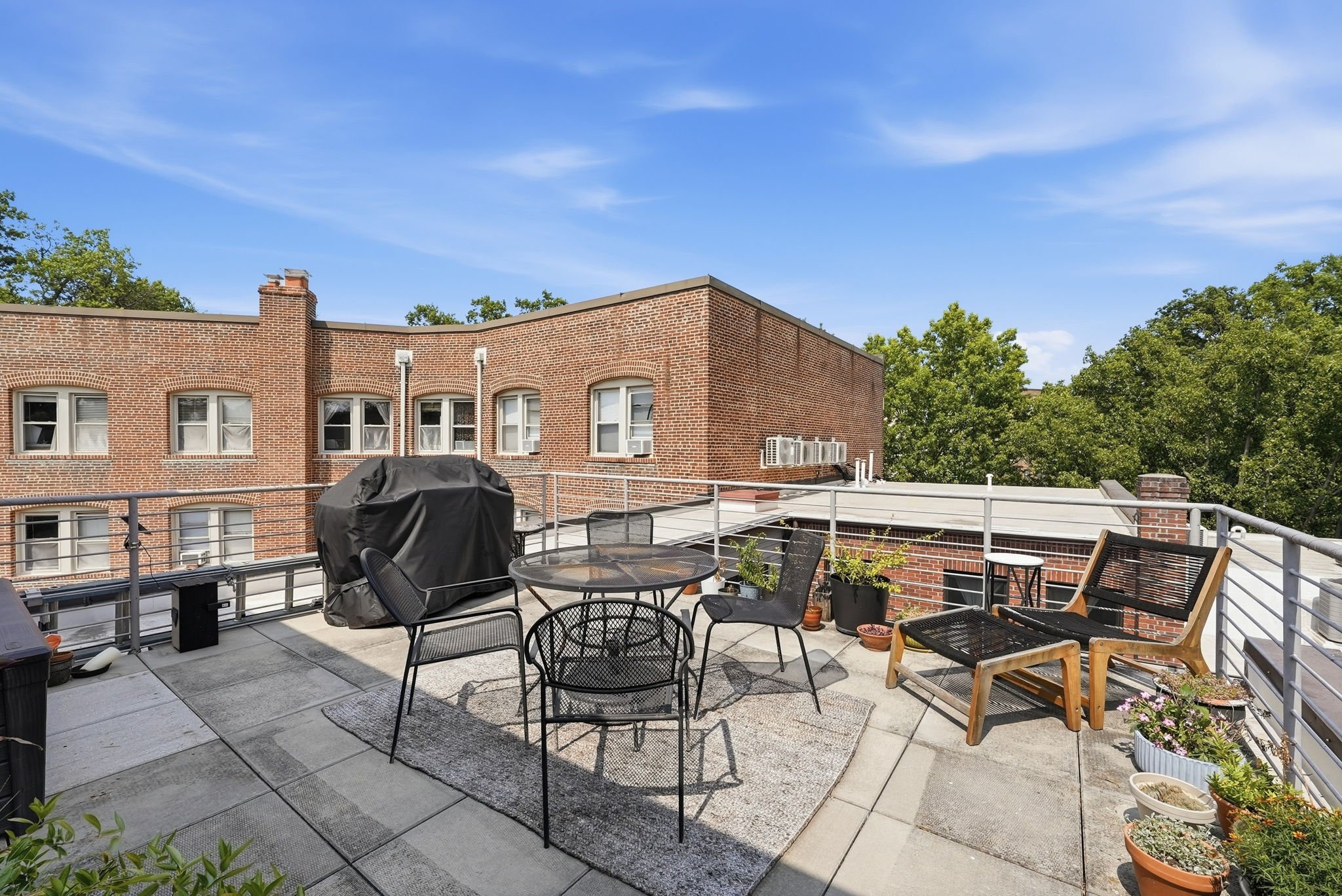 Washington Condo: 2852 Connecticut Ave NW