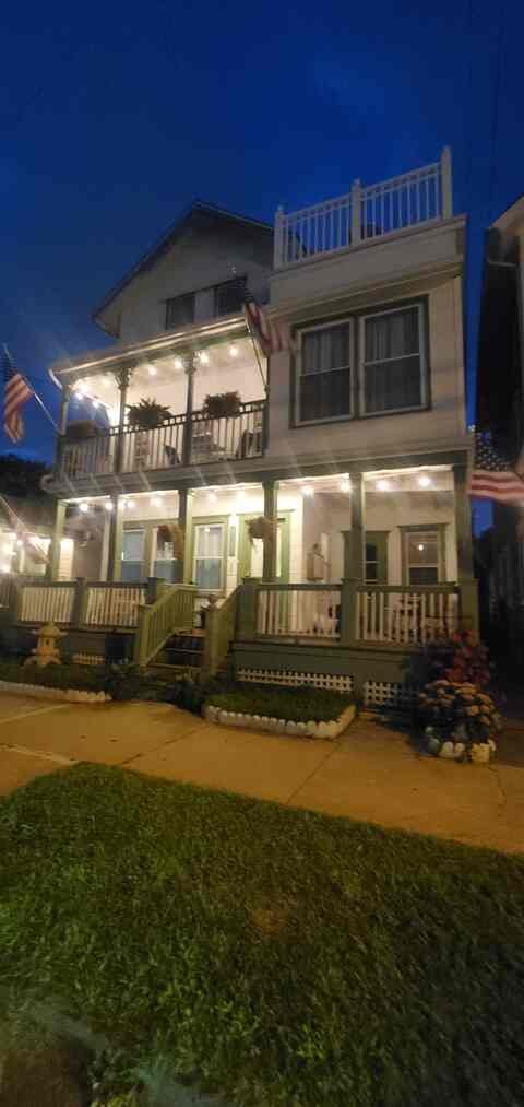 Ocean Grove Apartment: 97 Main Avenue