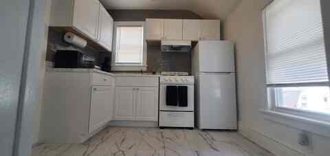 Ocean Grove Apartment: 97 Main Avenue