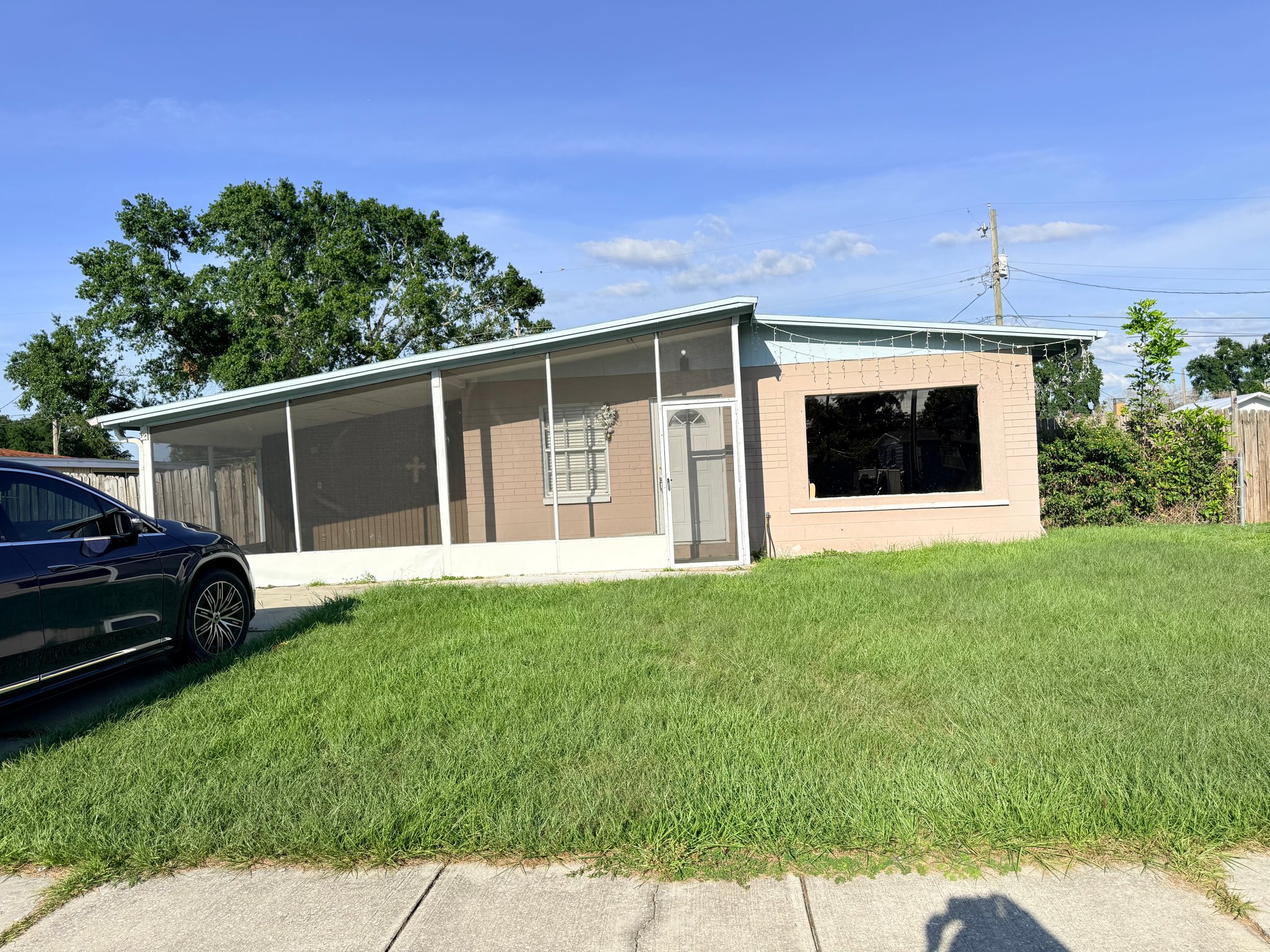 Tampa House: 4715 Town N Country