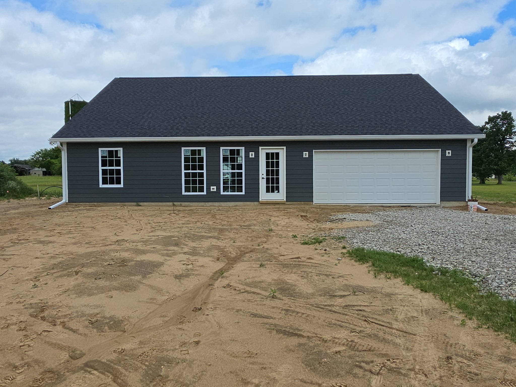ADRIAN House: 2988 N Wilmoth hwy