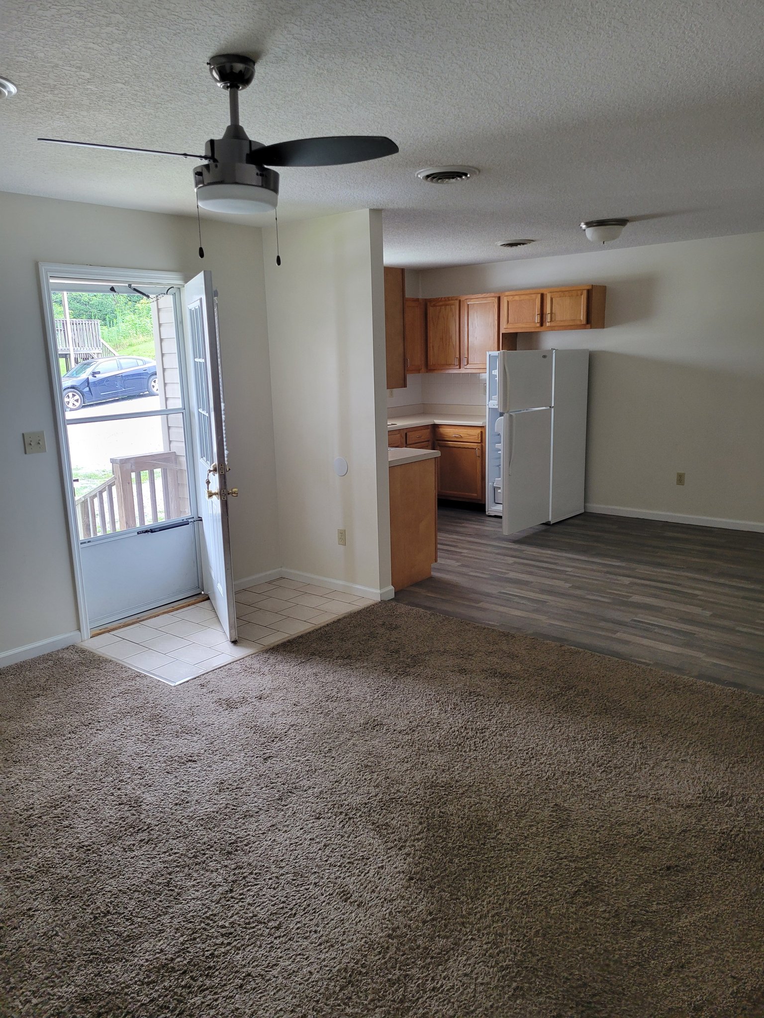 Tazewell Apartment: 130 Welch Rd