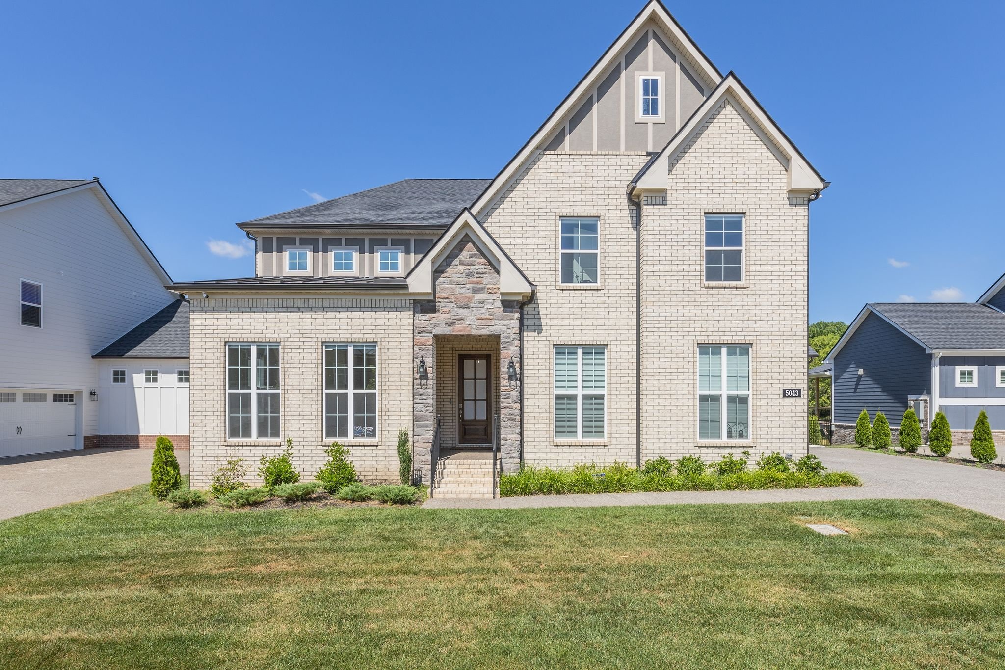 Arrington House: 5043 High Park Hill Dr