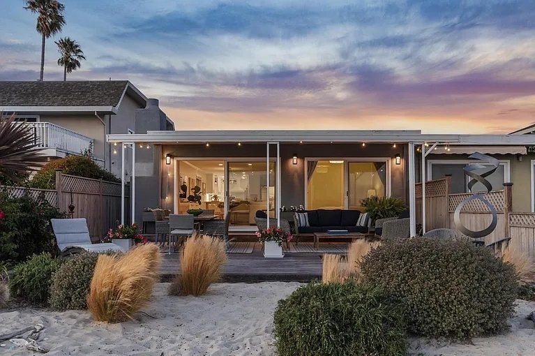 Alameda House: 2916 Bayview Dr