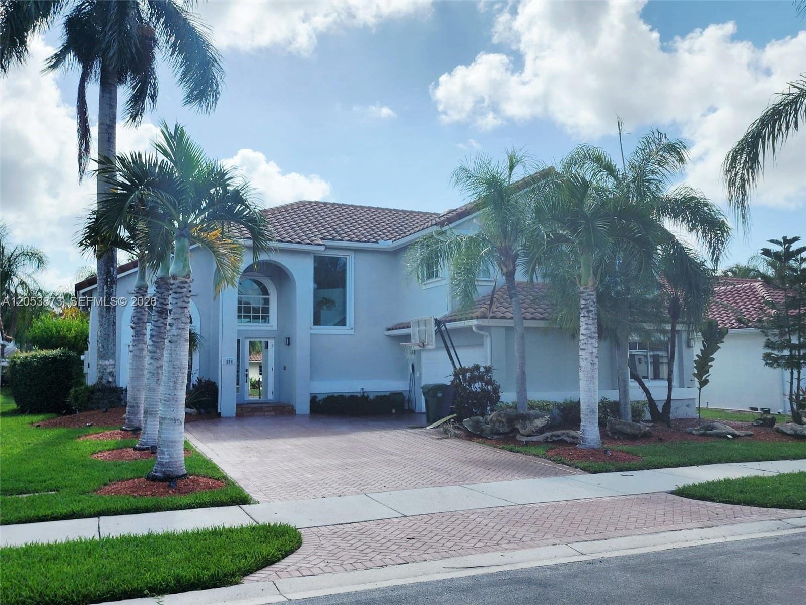 Weston House: 594 Spinnaker