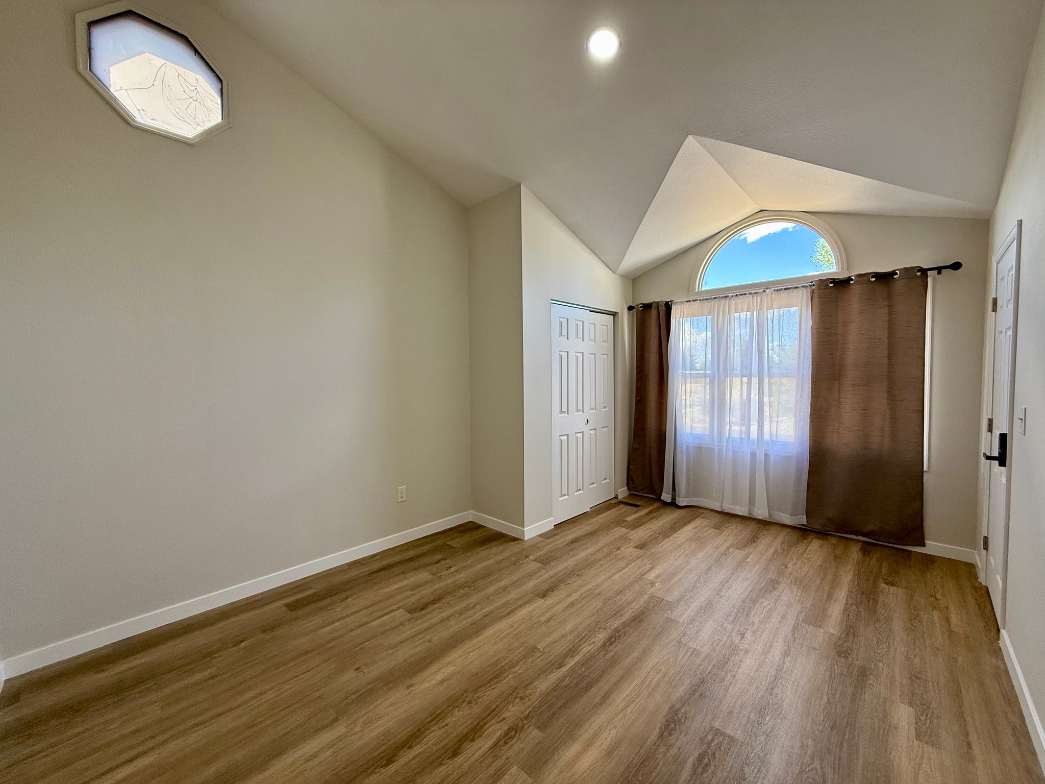 Fort Collins Single Room: 411 Ruby Dr