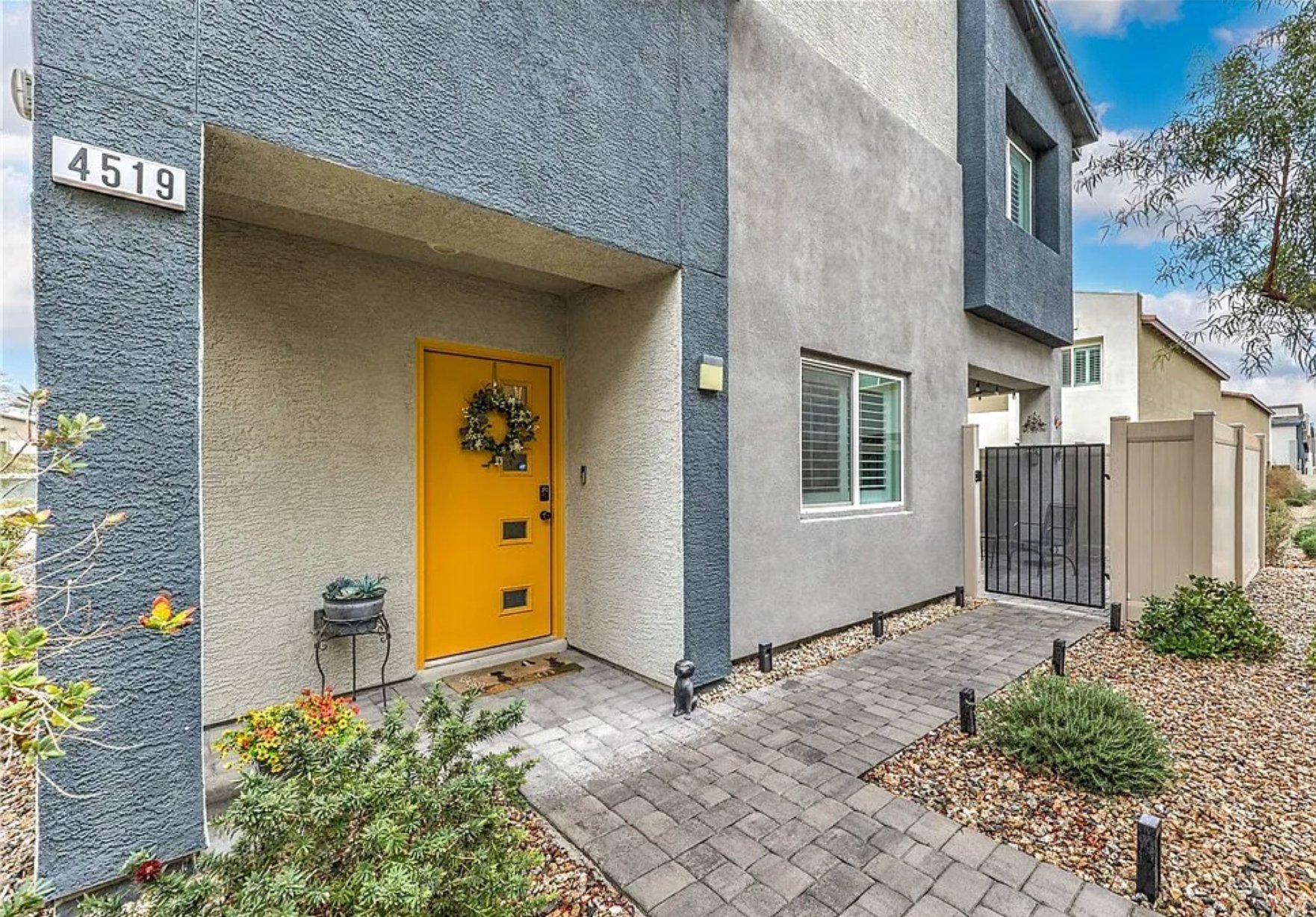 North Las vegas House: 4519 Sapphire Moon