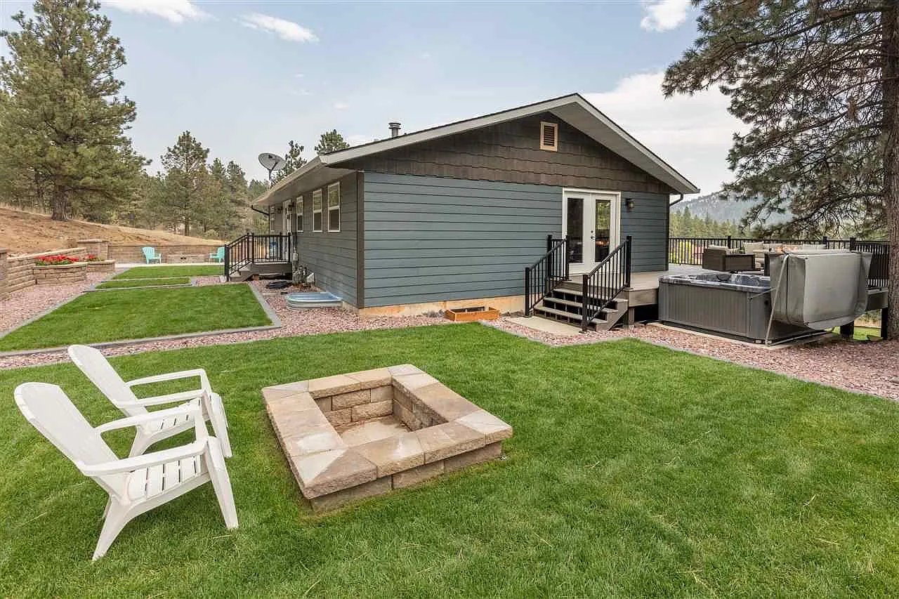 Clancy House: 65 Rock Ridge Drive