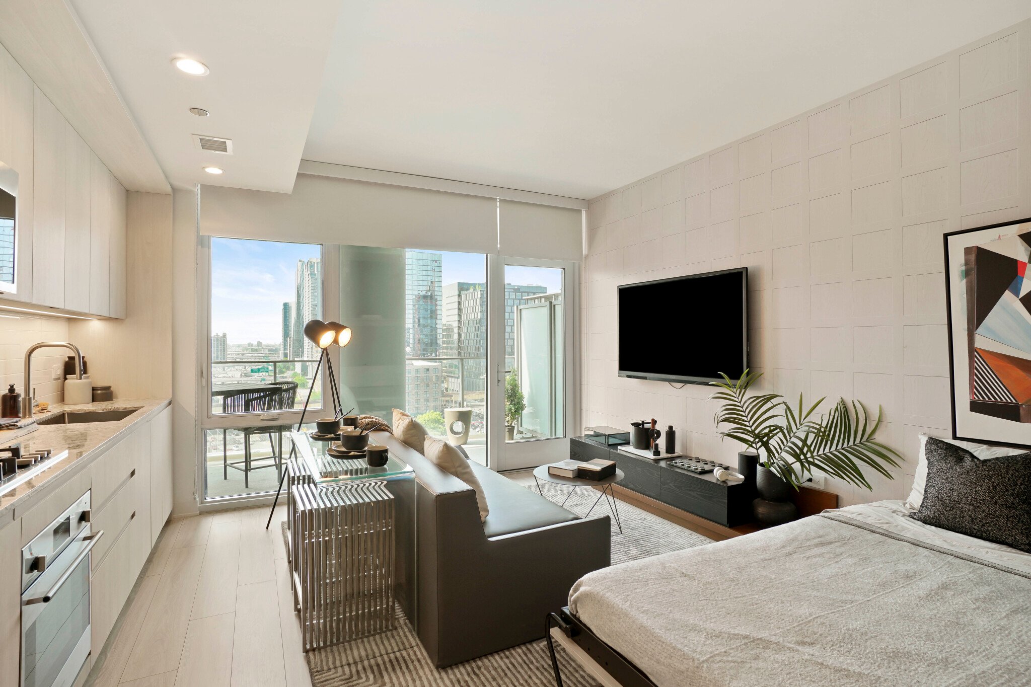 Chicago Apartment: 355 N Union