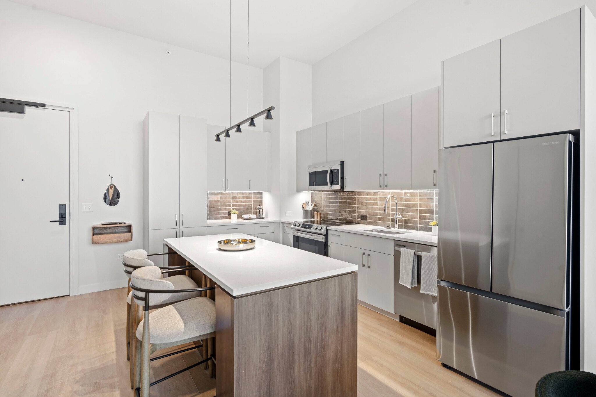 Chicago Apartment: 1101 W Van Buren
