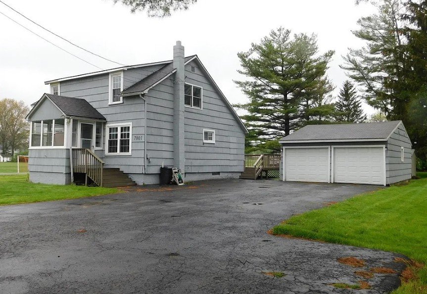 Liverpool House: 7801 Morgan Rd.