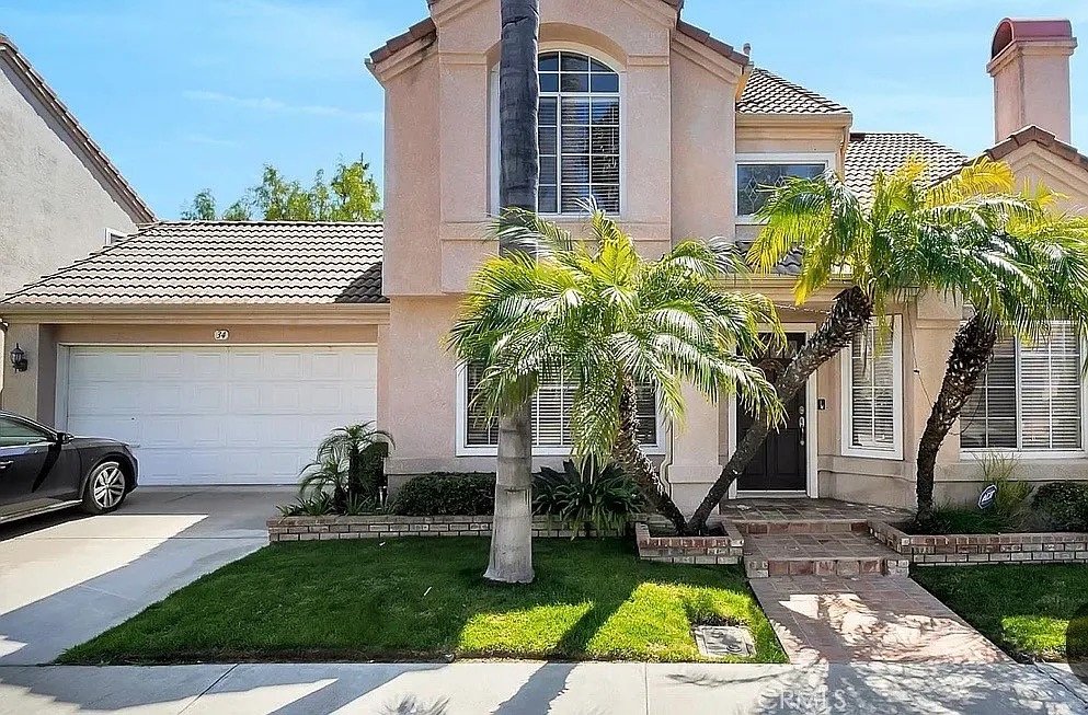 Aliso Viejo House: 34 Santa Monica St