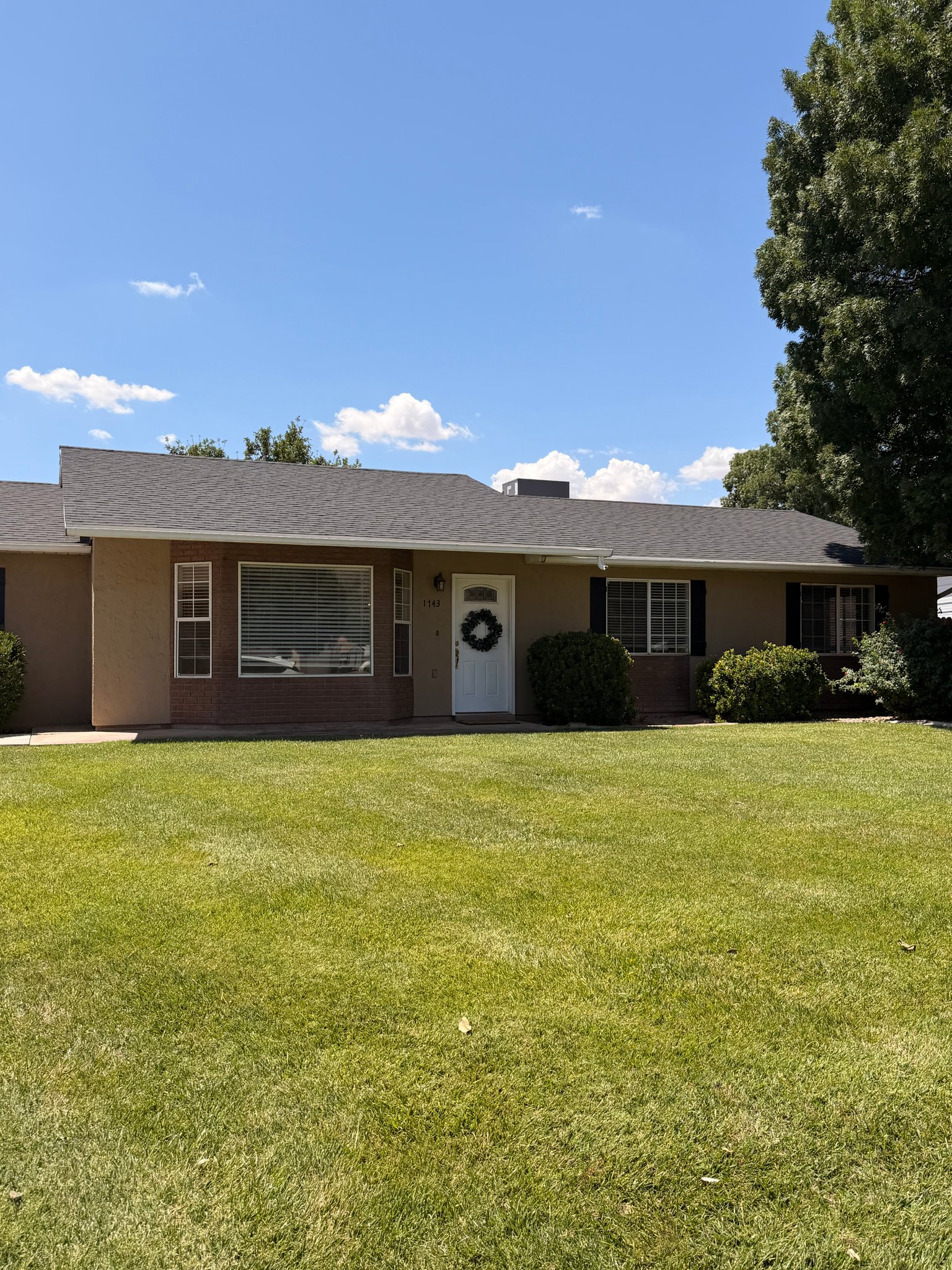 St George House: 1743 W Green Valley Ln