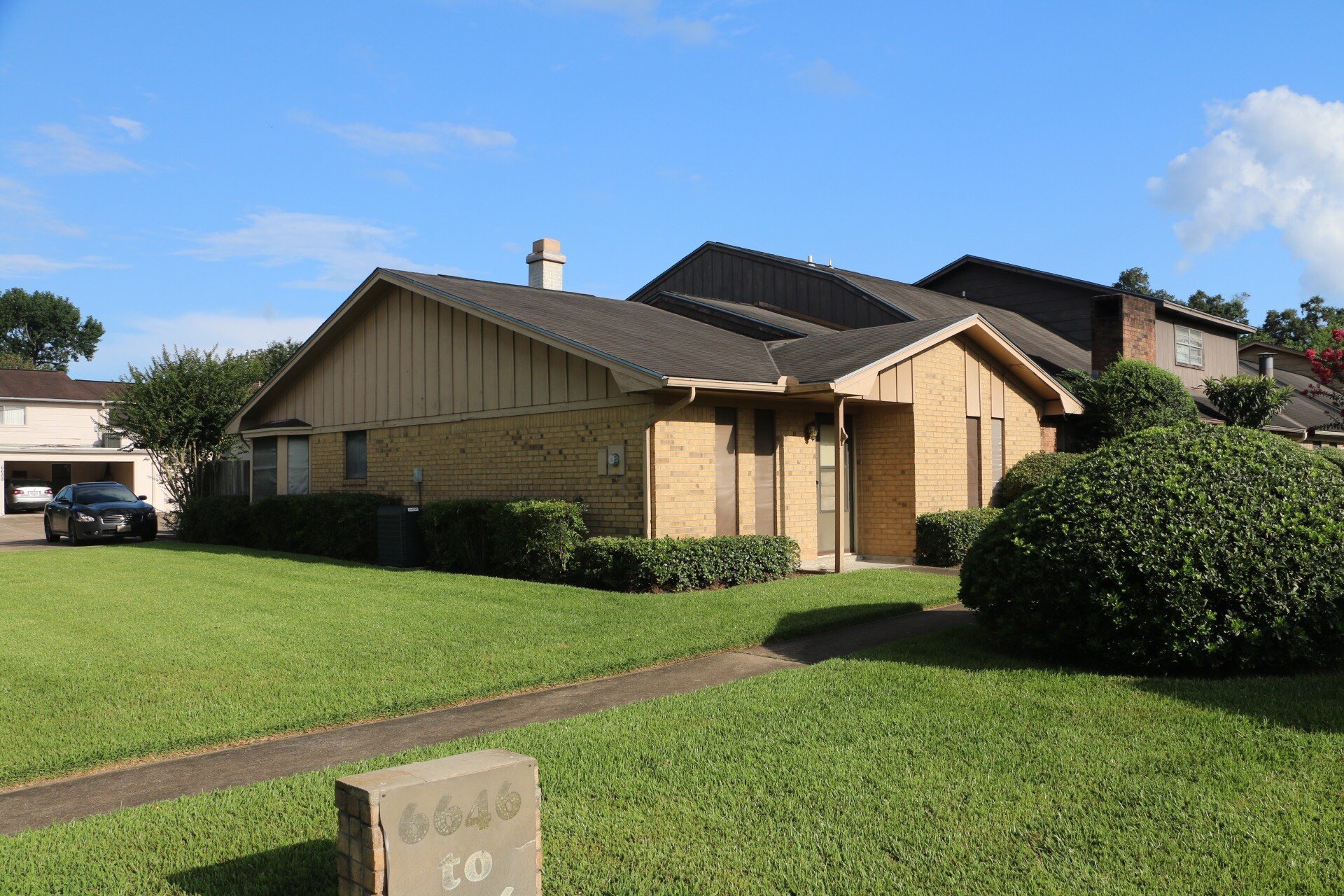 Beaumont Townhome: 6668 Lexington Dr