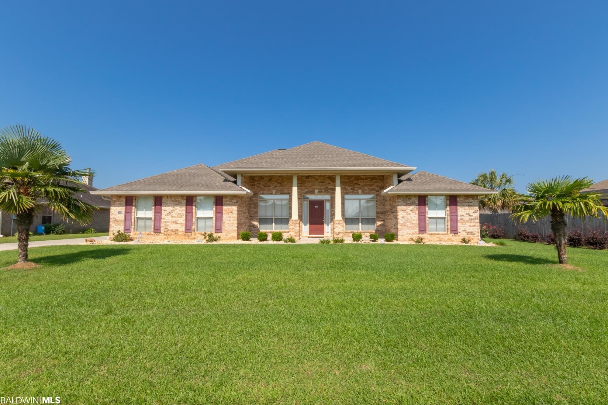 Foley House: 2006 Bourbon Street, Foley AL 36535