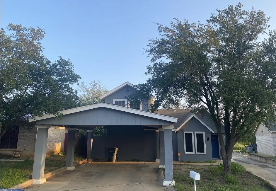 Laredo House: 3818 N. Lost Creek Loop