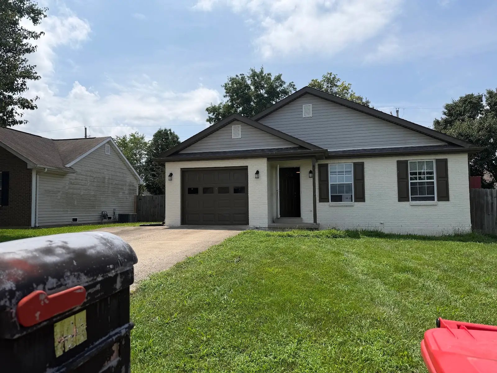 FRANKFORT House: 104 Cedar Crest Ln