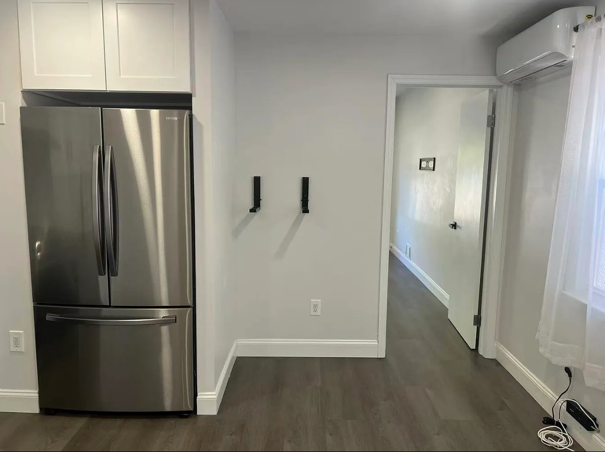 Staten Island House: 709 Collfield Ave