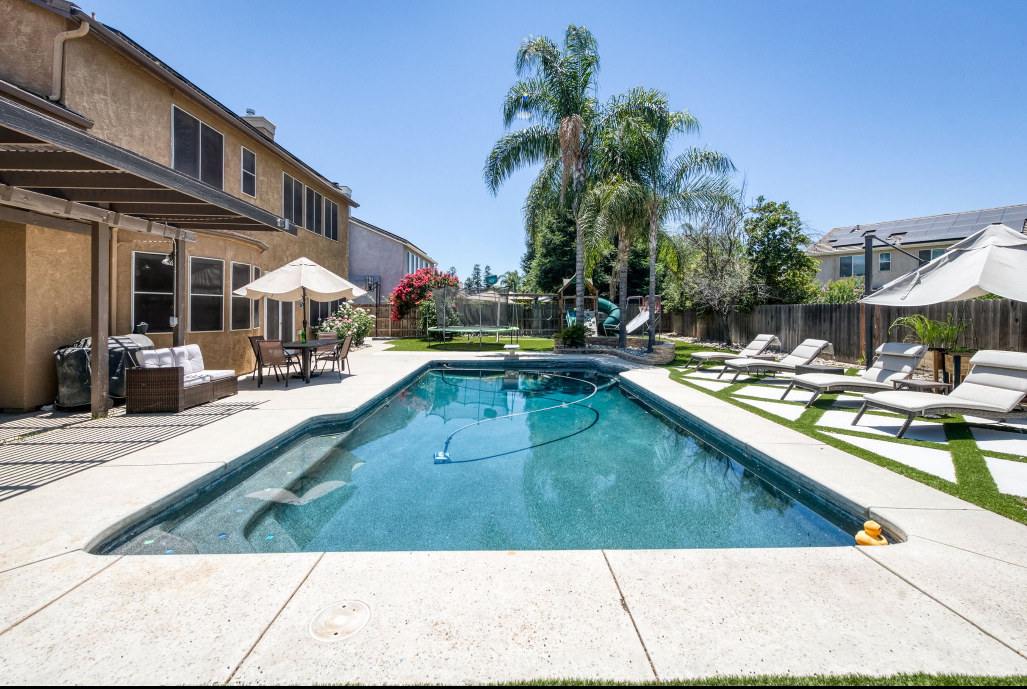 Fresno House: 9427 N Winery Ave