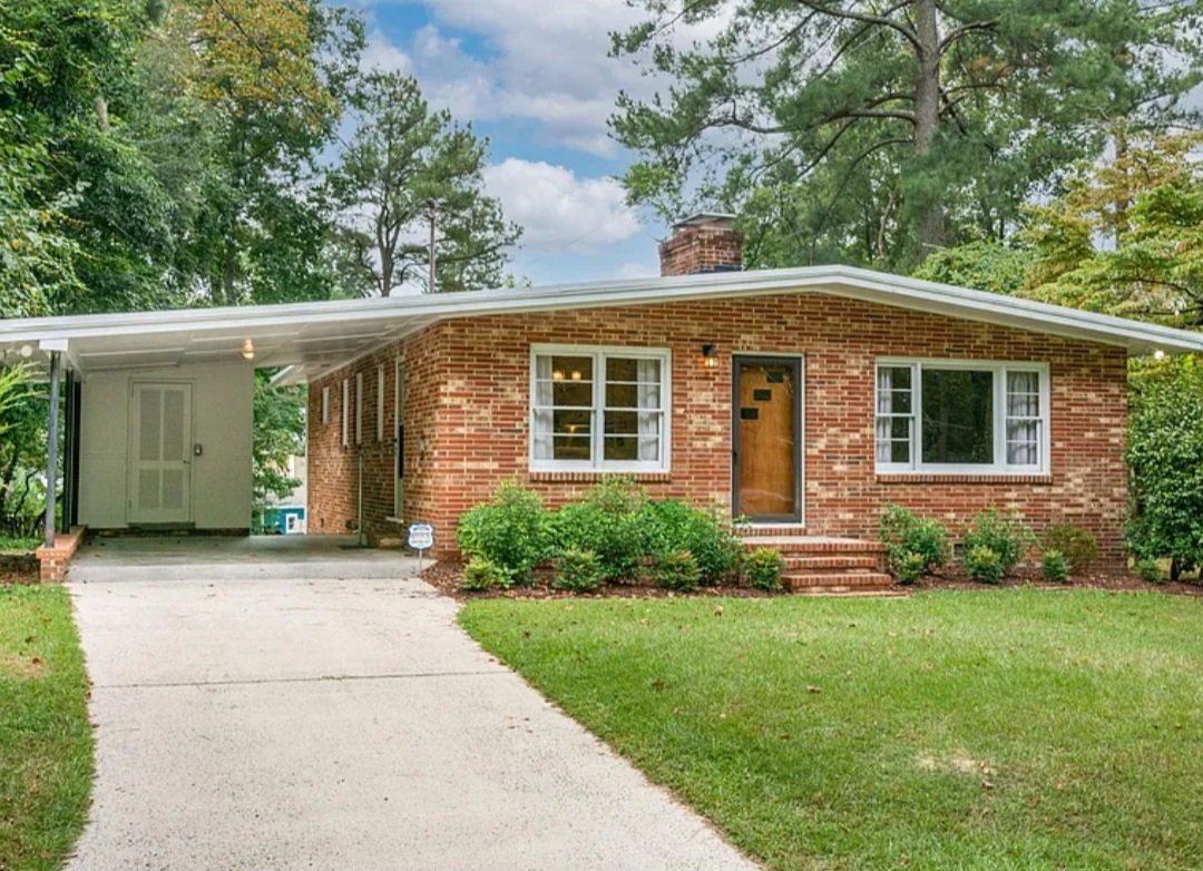Raleigh House: 3412 Dogwood Dr
