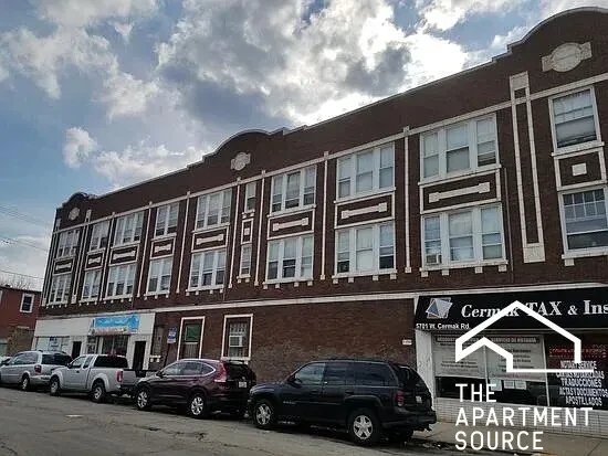 Cicero Apartment: 2206 South 57th Avenue #1 Cicero, IL 60804
