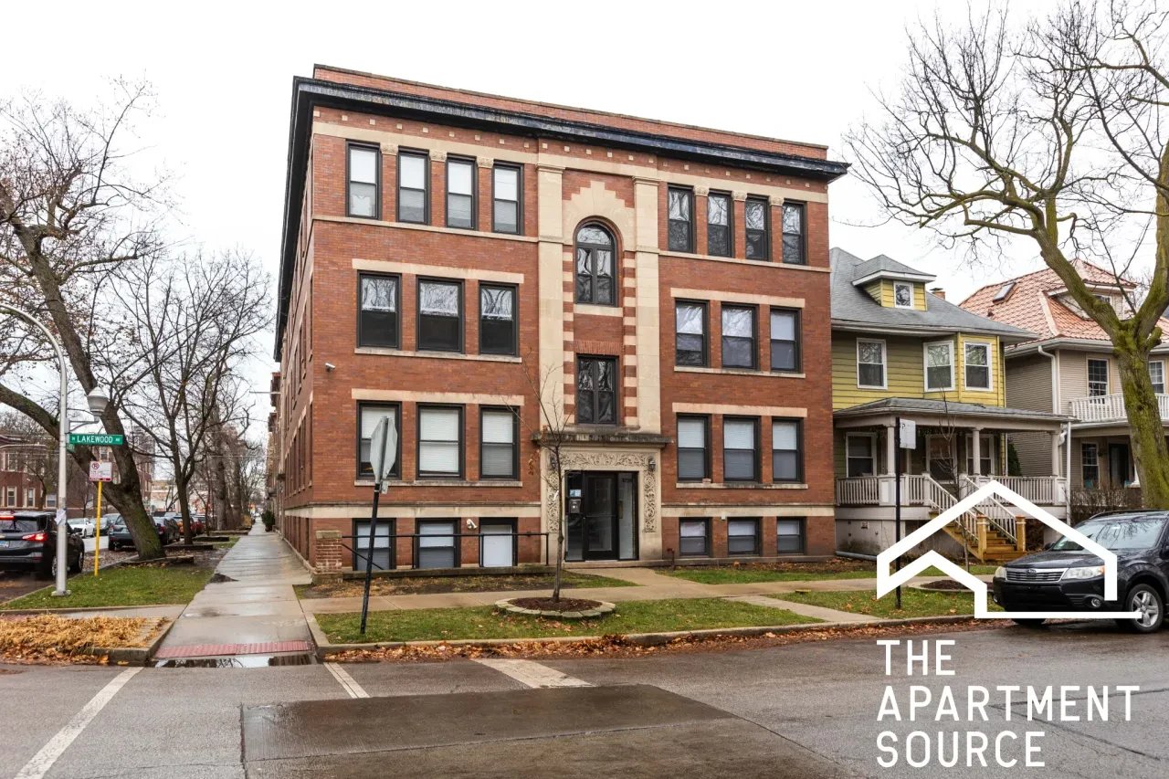 Chicago Apartment: 6257 North Lakewood Avenue #1 Chicago, IL 60660