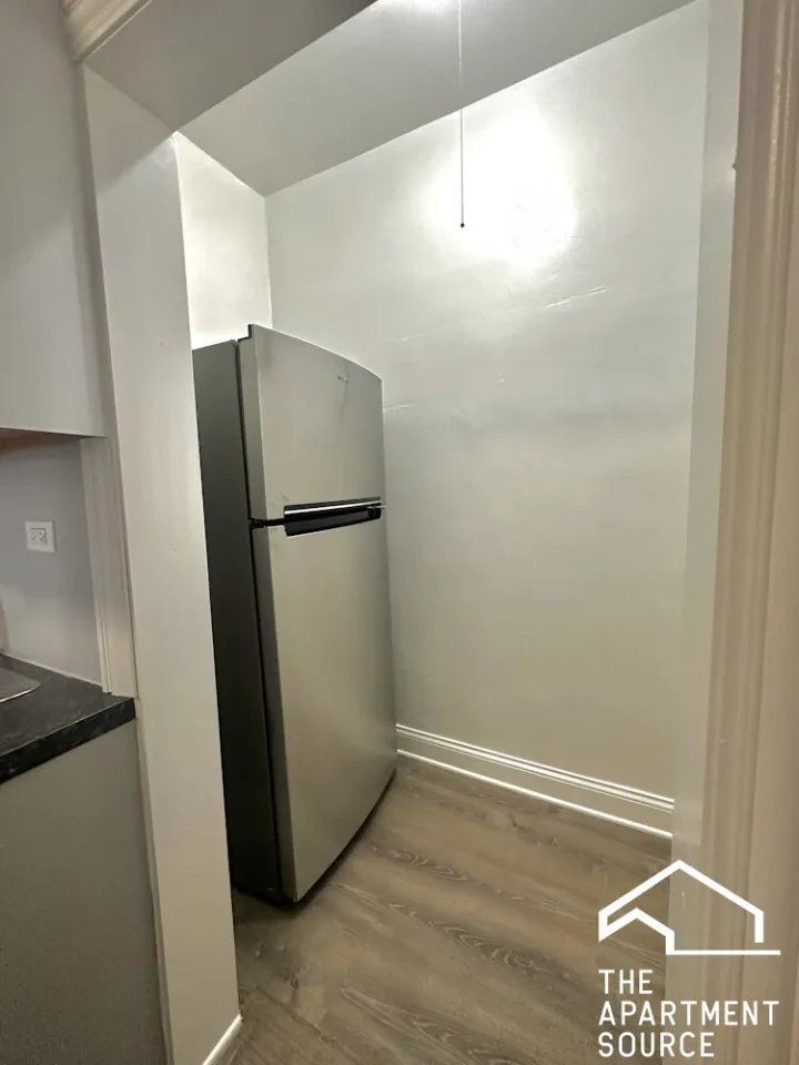 Chicago Apartment: 1214 West Rosemont Avenue #3 Chicago, IL 60660