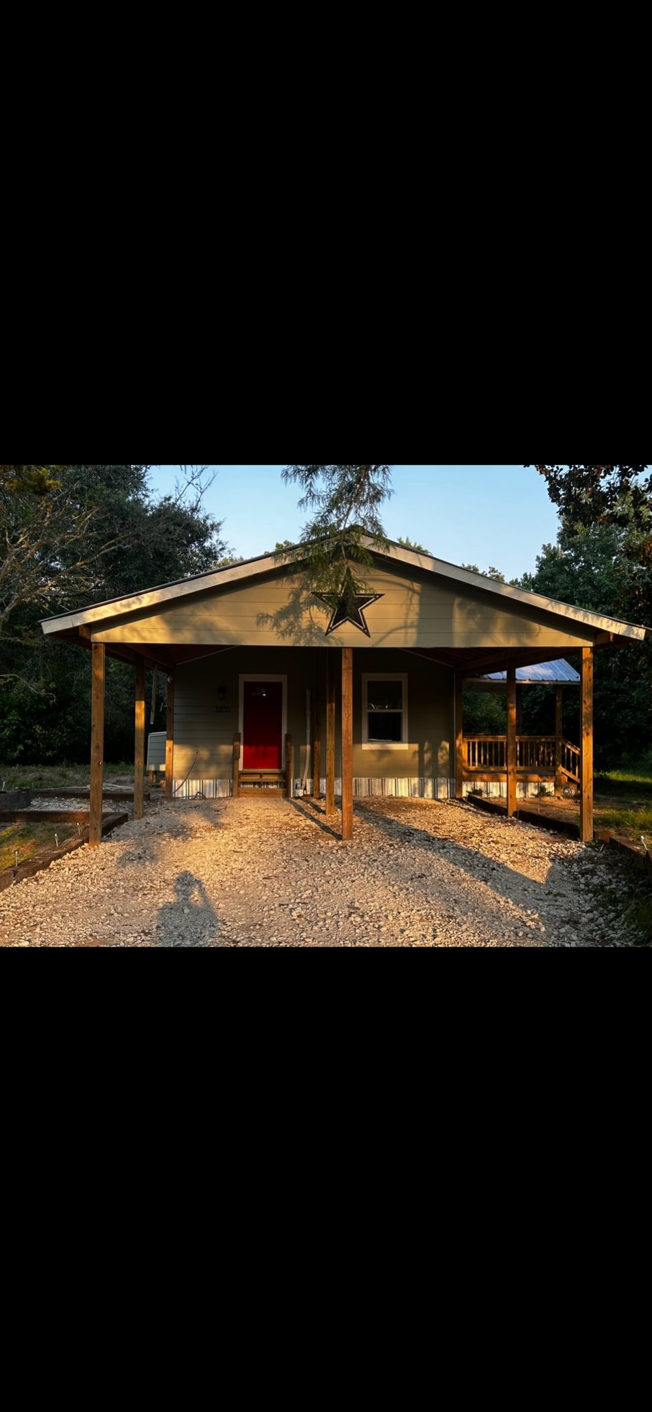 Conroe House: 12735 Willis Waukegan Rd