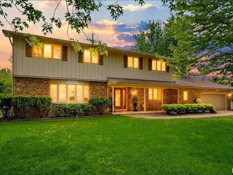 peoria House: 210 E Morning side Dr