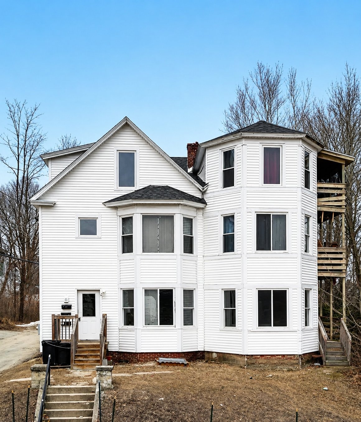 Rumford Apartment: 76 Maine Ave