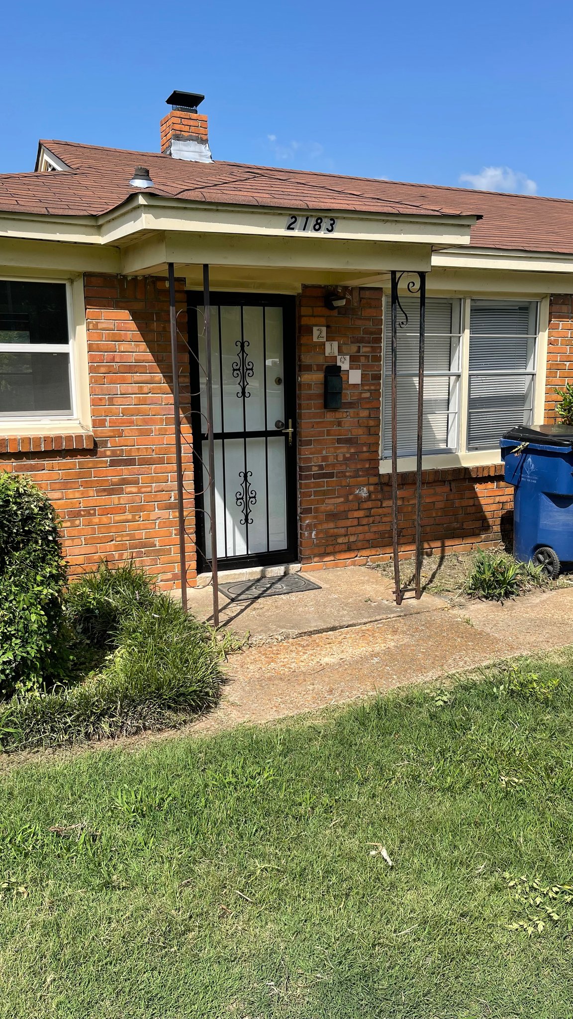 Memphis Apartment: 2183 Kansas St